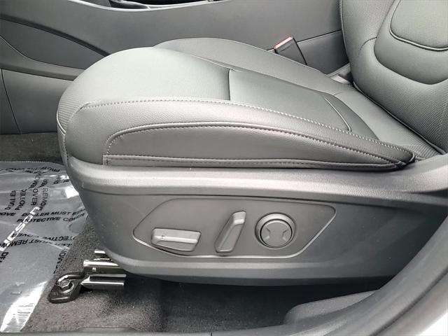 Photo of 2025 Serenity White Pearl Hyundai TUCSON