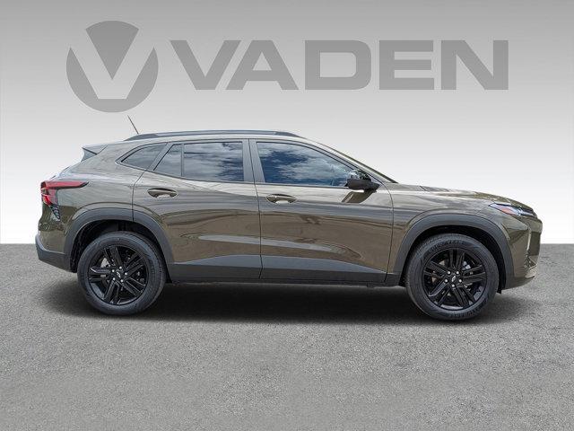 Photo of 2024 Harvest Gold / Bronze Chevrolet Trax
