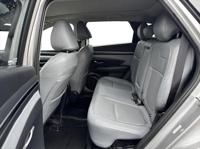 Photo of 2022 Shimmering Silver Hyundai TUCSON Hybrid