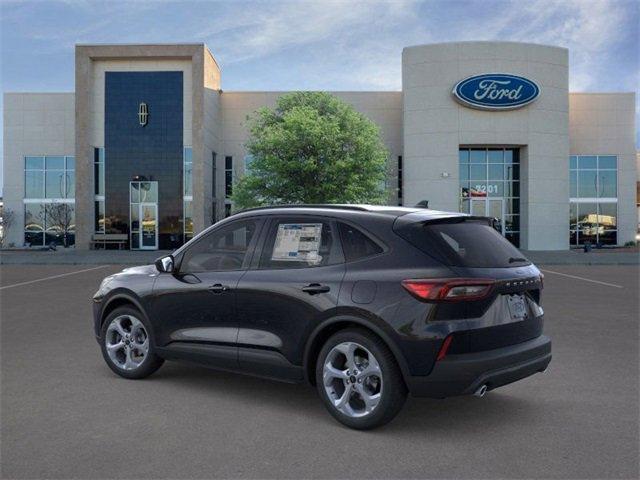 Photo of 2025 Agate Black Metallic Ford Escape