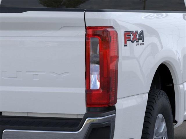 Photo of 2025 Oxford White Ford F-350
