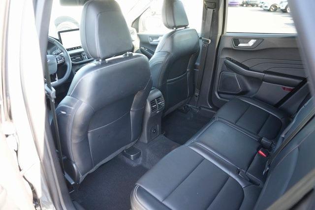Photo of 2023 Carbonized Gray Metallic Ford Escape