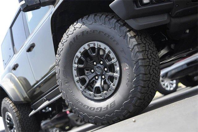 Photo of 2025 Green Metallic Ford Bronco