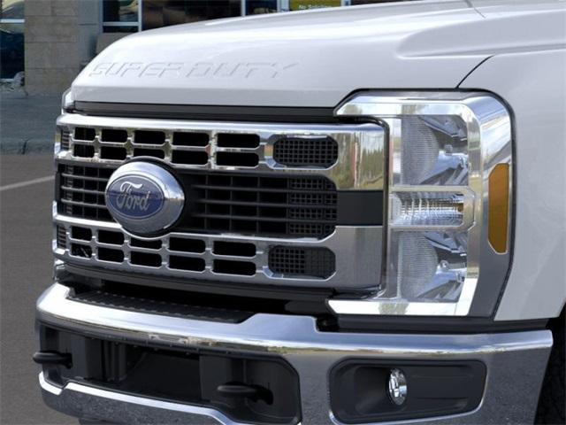Photo of 2025 Oxford White Ford F-250