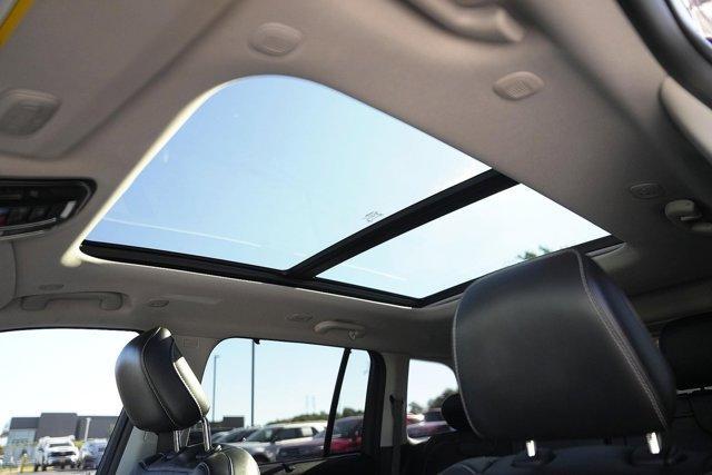 Photo of 2022 Velvet Red Pearlcoat Jeep Grand Cherokee 4xe