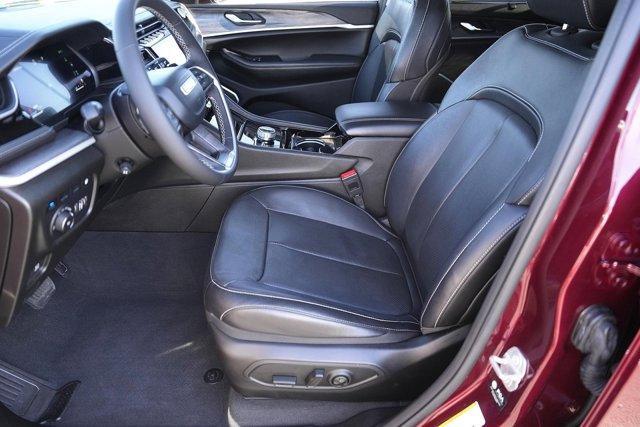 Photo of 2022 Velvet Red Pearlcoat Jeep Grand Cherokee 4xe