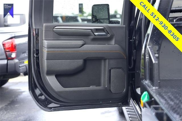 Photo of 2024 Onyx Black GMC Sierra 2500
