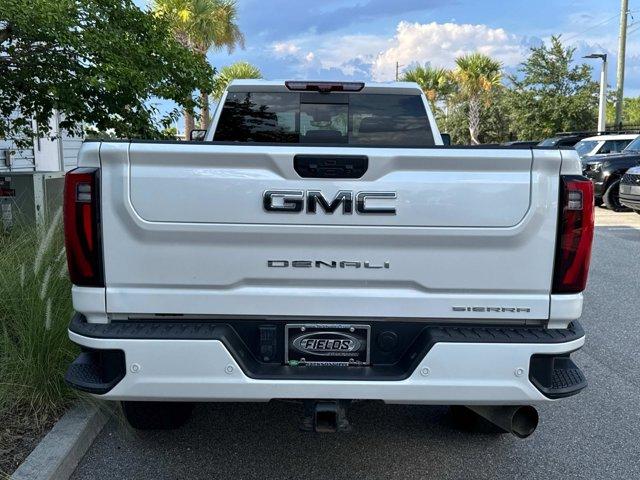 Photo of 2024 White Frost Tricoat GMC Sierra 3500
