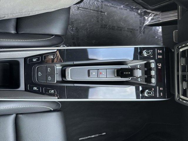 Photo of 2022 Black Porsche 911