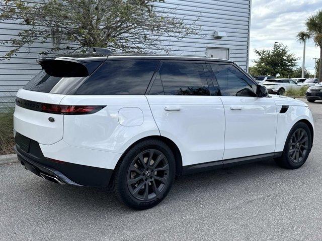 Photo of 2023 Fuji White Land Rover Range Rover Sport