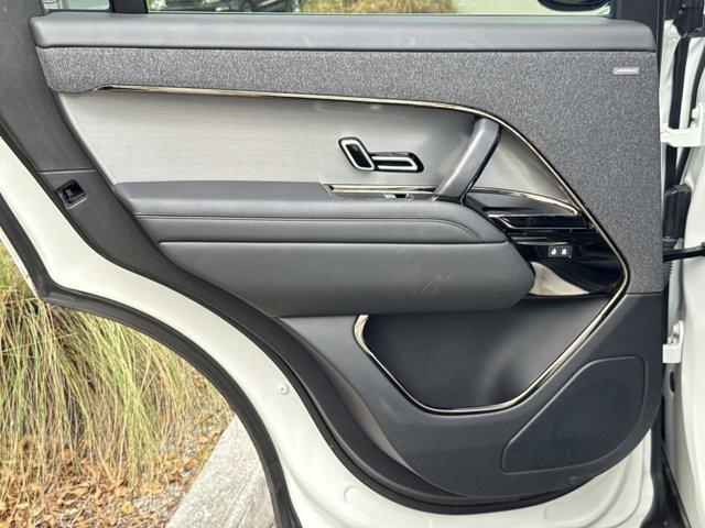 Photo of 2023 Fuji White Land Rover Range Rover Sport