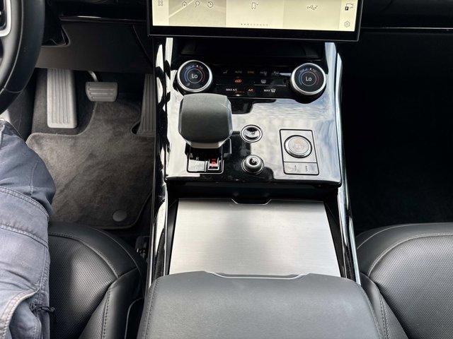 Photo of 2023 Fuji White Land Rover Range Rover Sport