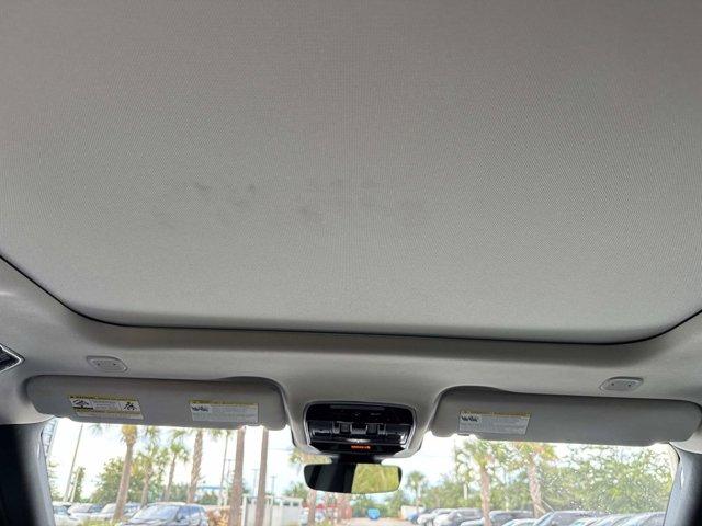 Photo of 2023 Fuji White Land Rover Range Rover Sport