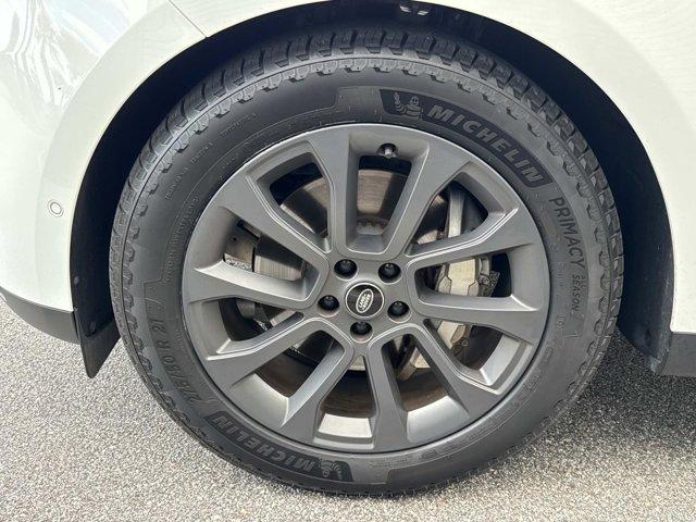 Photo of 2023 Fuji White Land Rover Range Rover Sport
