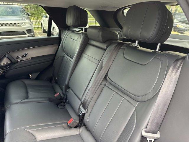 Photo of 2023 Fuji White Land Rover Range Rover Sport