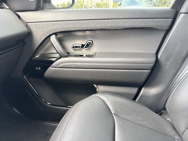 Photo of 2023 Fuji White Land Rover Range Rover Sport