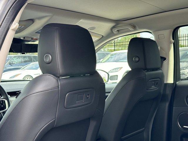 Photo of 2025 Gray Land Rover Discovery Sport