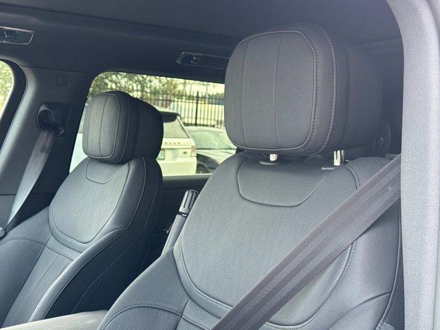 Photo of 2025 White Land Rover Range Rover Sport