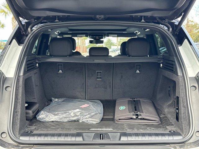 Photo of 2025 White Land Rover Range Rover Sport