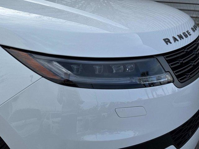 Photo of 2025 White Land Rover Range Rover Sport