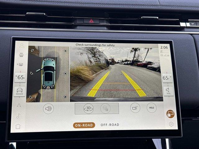 Photo of 2025 White Land Rover Range Rover Sport