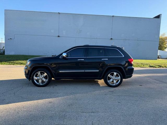 Photo of 2013 Brilliant Black Crystal Pearlcoat Jeep Grand Cherokee
