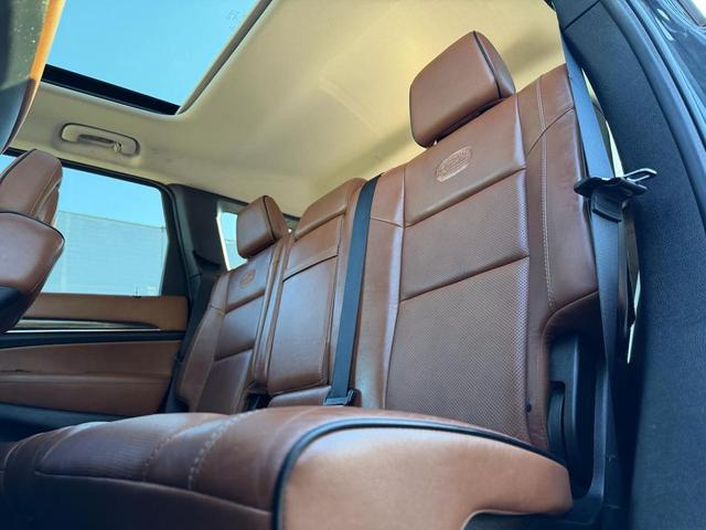 Photo of 2013 Brilliant Black Crystal Pearlcoat Jeep Grand Cherokee