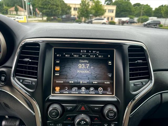 Photo of 2016 Bright White Clearcoat Jeep Grand Cherokee