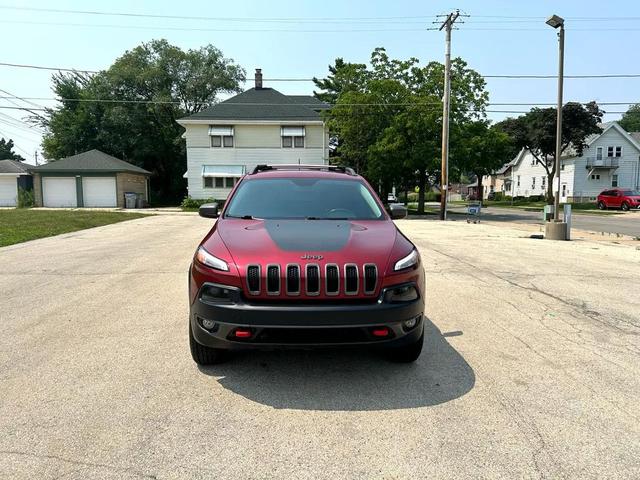Photo of 2015 Deep Cherry Red Crystal Pearlcoat Jeep Cherokee