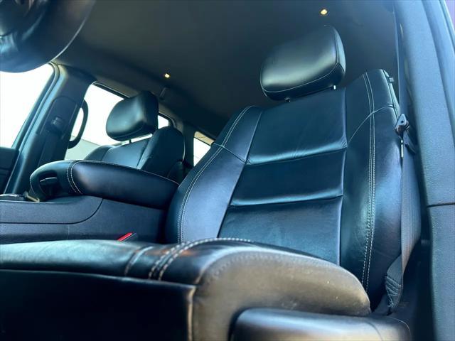 Photo of 2017 Velvet Red Pearlcoat Jeep Grand Cherokee