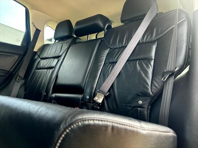 Photo of 2013 Crystal Black Pearl Honda CR-V