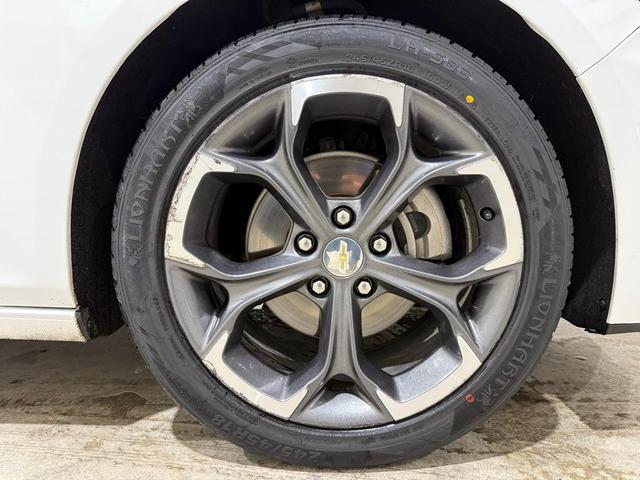 Photo of 2022 WHITE Chevrolet Malibu