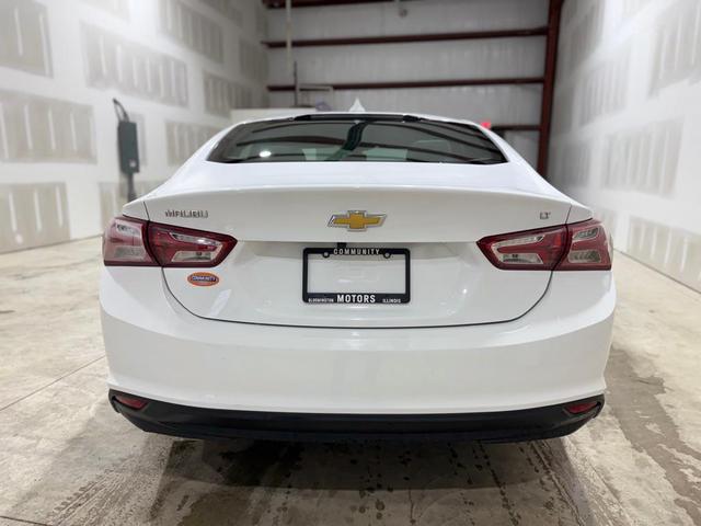 Photo of 2022 WHITE Chevrolet Malibu