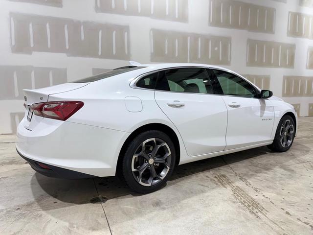Photo of 2022 WHITE Chevrolet Malibu