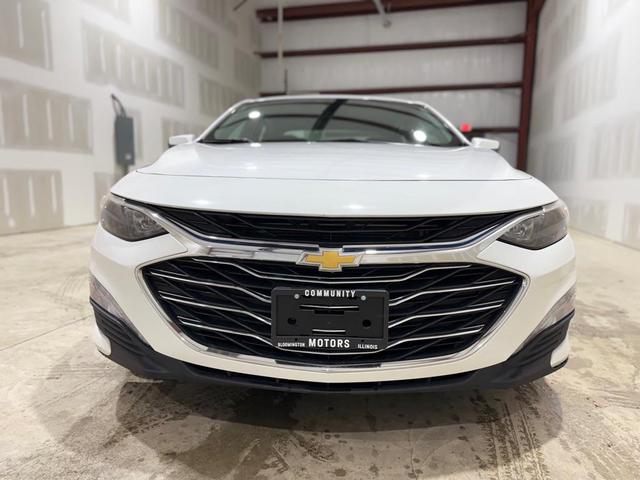 Photo of 2022 WHITE Chevrolet Malibu