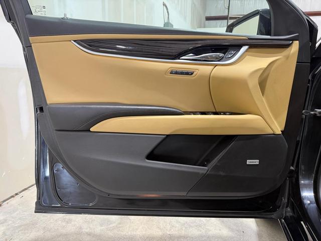 Photo of 2013 BLACK Cadillac XTS