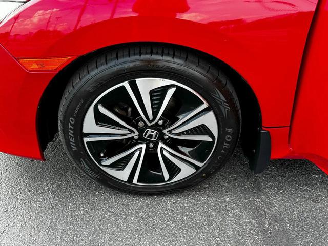 Photo of 2017 Red Honda Civic