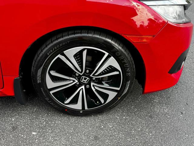 Photo of 2017 Red Honda Civic