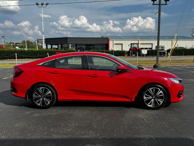 Photo of 2017 Red Honda Civic