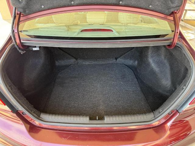 Photo of 2015 Burgundy Honda Civic