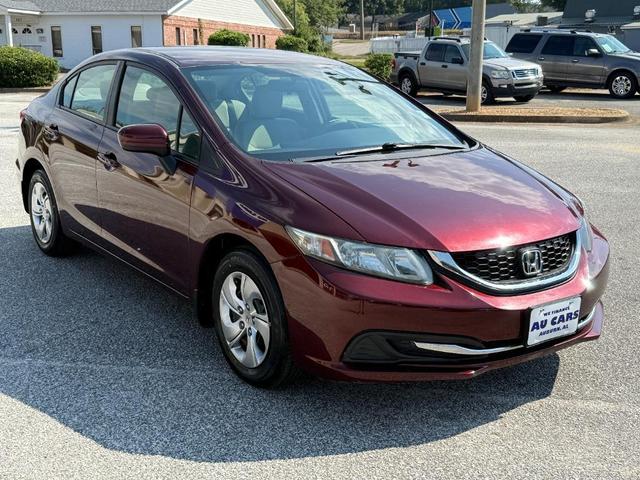 Photo of 2015 Burgundy Honda Civic