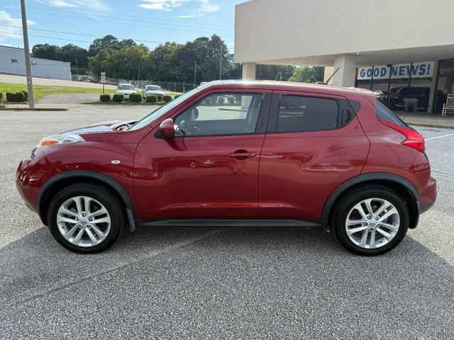 Photo of 2013 Cayenne Red Nissan Juke