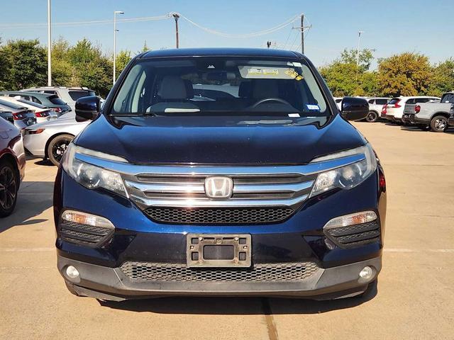Photo of 2016 Blue Honda Pilot