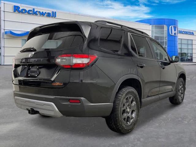 Photo of 2025 Crystal Black Pearl Honda Pilot