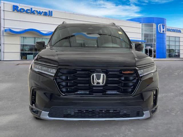 Photo of 2025 Crystal Black Pearl Honda Pilot