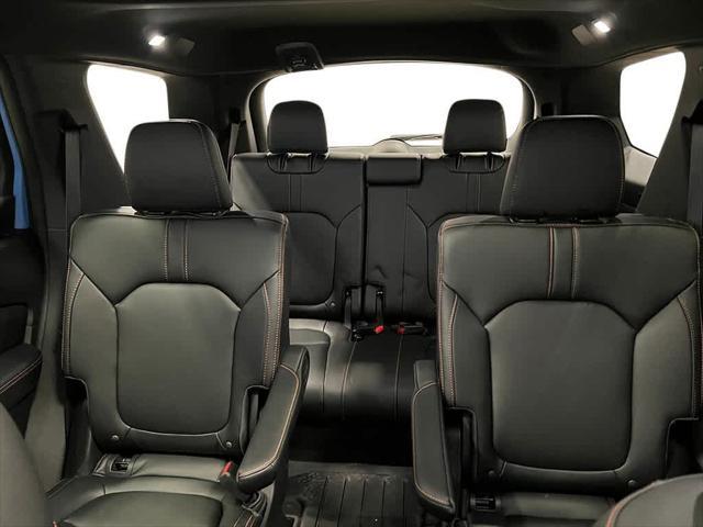 Photo of 2025 Crystal Black Pearl Honda Pilot