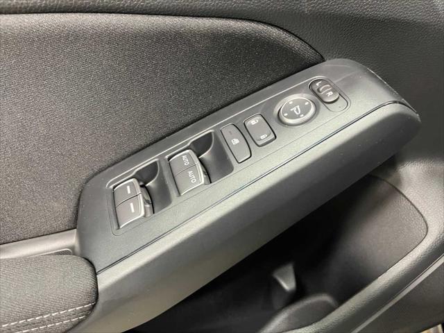 Photo of 2025 Platinum White Pearl Honda Civic