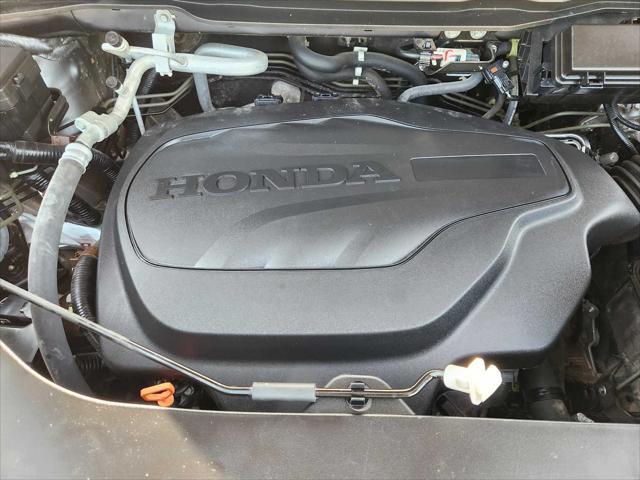 Photo of 2022 Modern Steel Metallic Honda Pilot