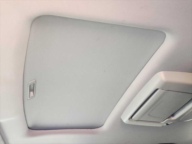 Photo of 2022 Modern Steel Metallic Honda Pilot