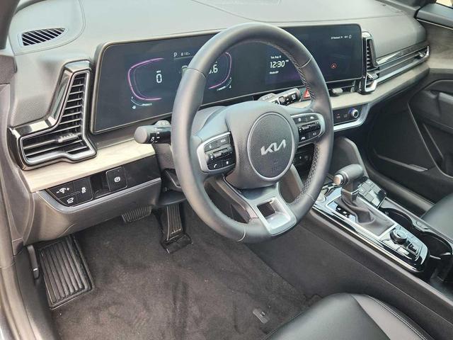 Photo of 2025 Gray Kia Sportage